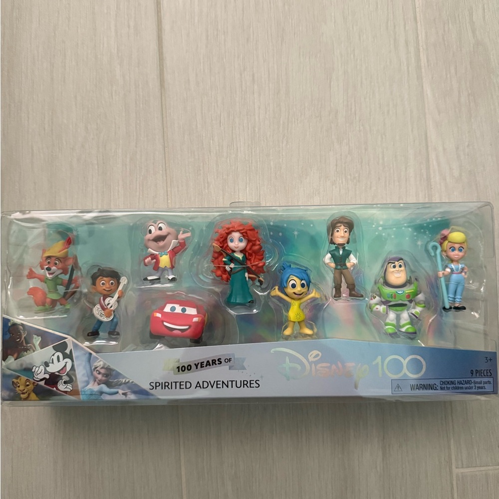 Disney Action Figures Playset Red and Blue